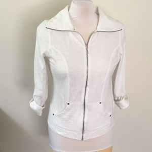 White 3/4 sleeve zip up